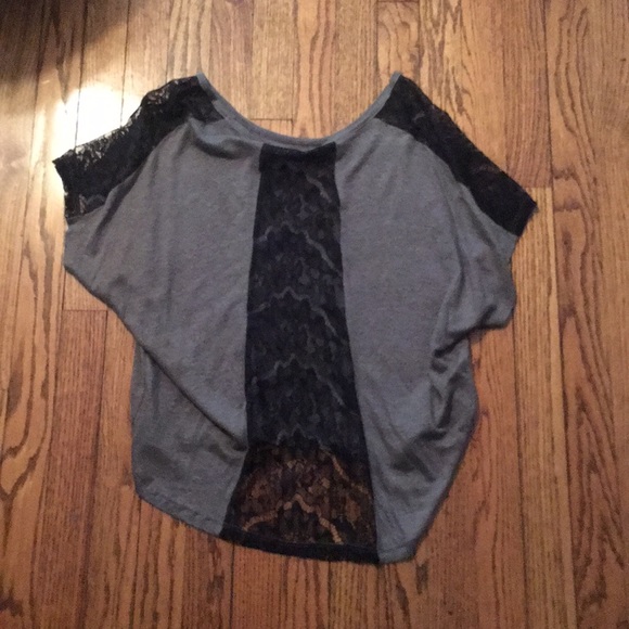 Grey and black short sleeve with lace - Picture 2 of 3